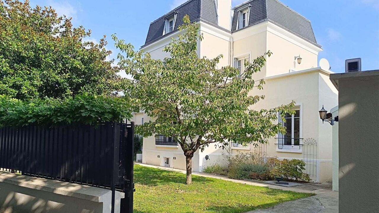 maison 10 pièces 240 m2 à vendre à Neuilly-Plaisance (93360)