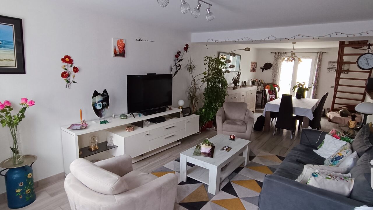 maison 4 pièces 97 m2 à vendre à Rochefort (17300)