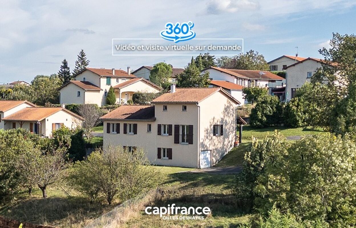 maison 8 pièces 134 m2 à vendre à Porte-des-Pierres-Dorées (69400)