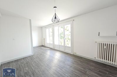 location appartement 700 € CC /mois à proximité de Smarves (86240)