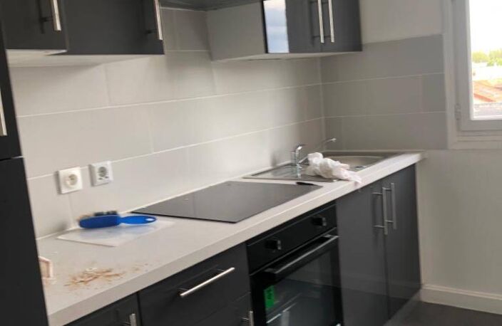 Location appartement 2 pièces 45 m² à Montreuil (93100) — photo 2