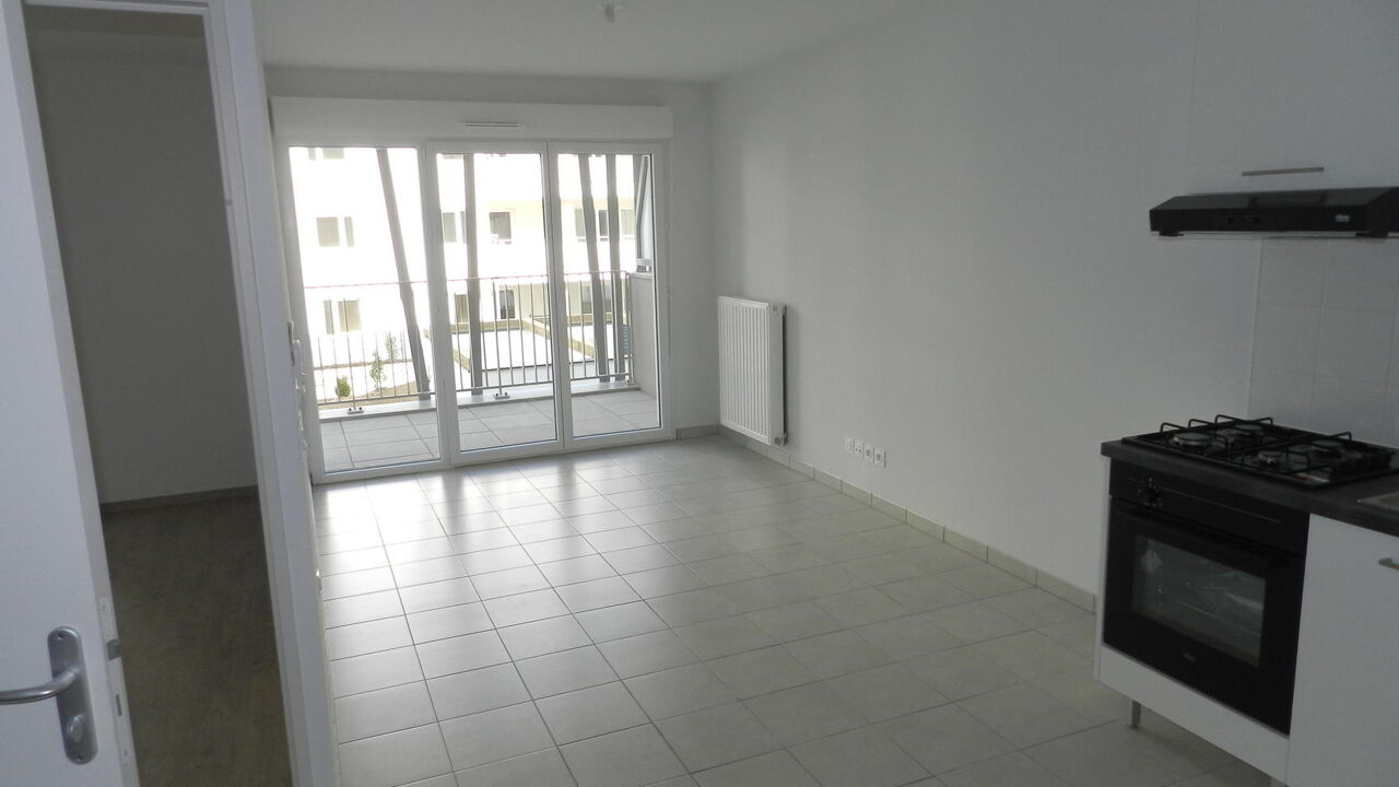 appartement 2 pièces 39 m2 à louer à Saint-Priest (69800)