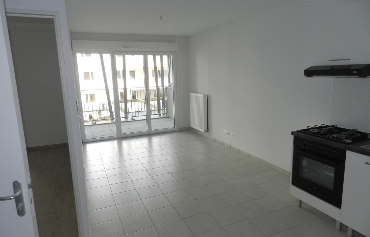 appartement 2 pièces 39 m2 à louer à Saint-Priest (69800)