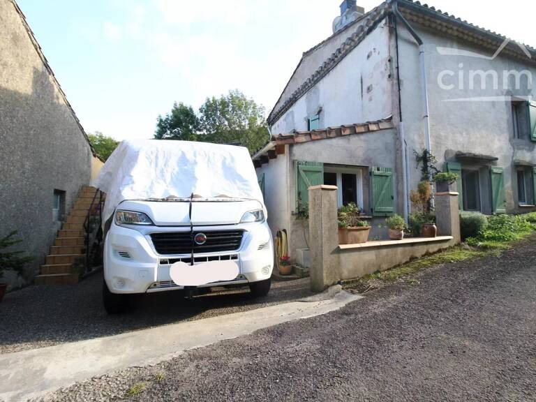 A vendre une maison rénovée avec une terrasse sur les toit — photo 1
