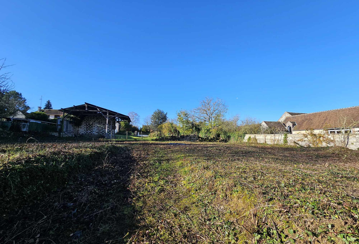 Terrain à 35 minutes à l'est de MONTEREAU — photo 1