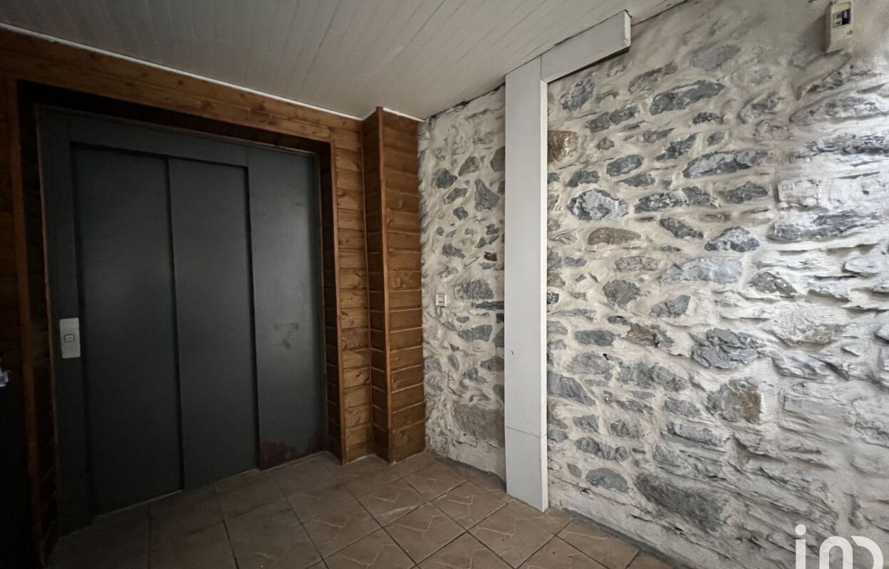 immeuble  pièces 750 m2 à vendre à Lourdes (65100)