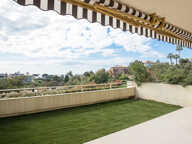CANNES CROIX-DES-GARDES. BEL APPARTEMENT AVEC VASTE TERRASSE — photo 3
