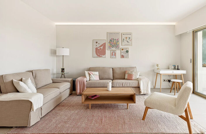 CANNES CROIX-DES-GARDES. BEL APPARTEMENT AVEC VASTE TERRASSE — photo 4