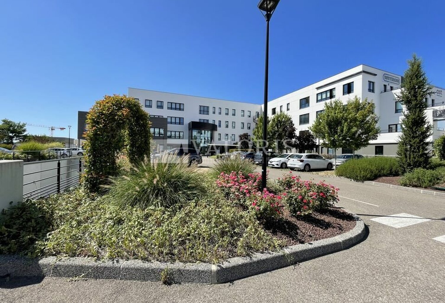 BUREAUX à LOUER — photo 1