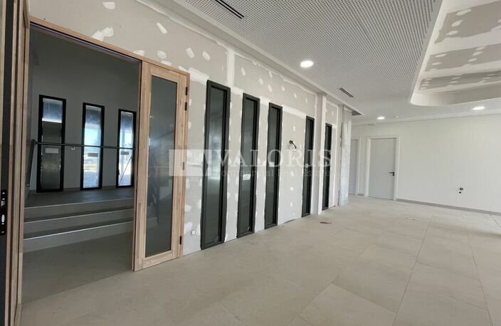 BUREAUX à LOUER — photo 2