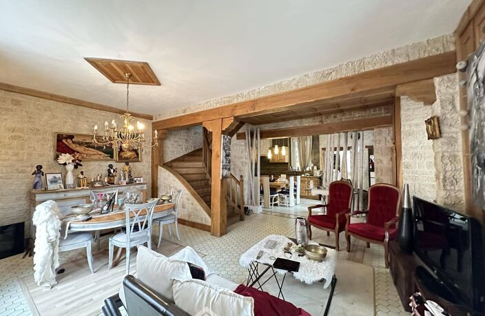 Maison - 196m² - Crécy-sur-Serre — photo 2