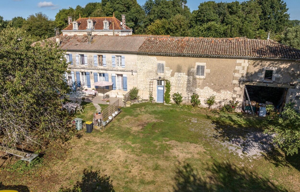 maison 6 pièces 155 m2 à vendre à Mortagne-sur-Gironde (17120)