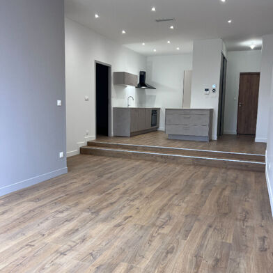 Appartement 4 pièces 1310 €