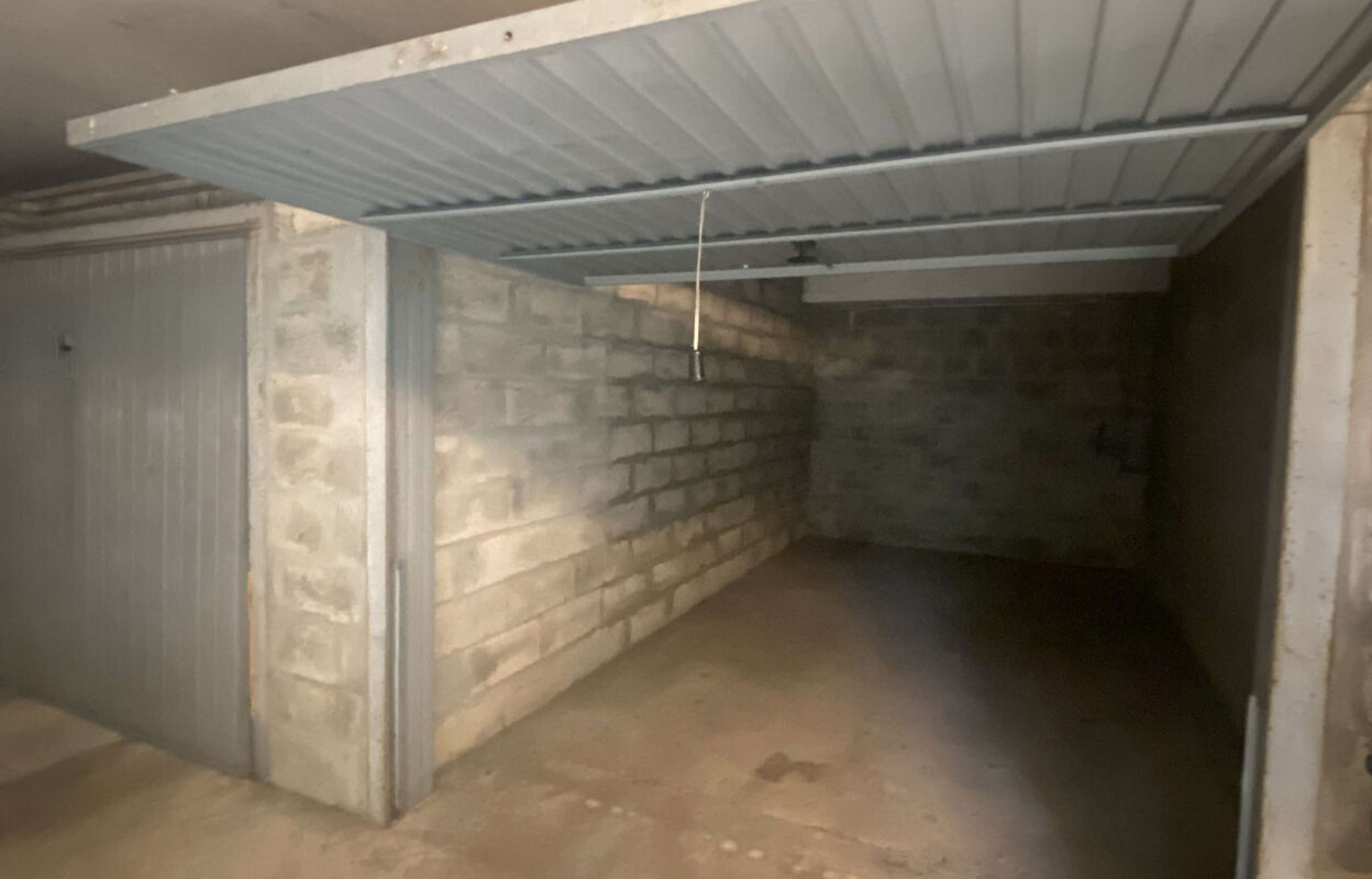 garage  pièces 14 m2 à vendre à Clamart (92140)