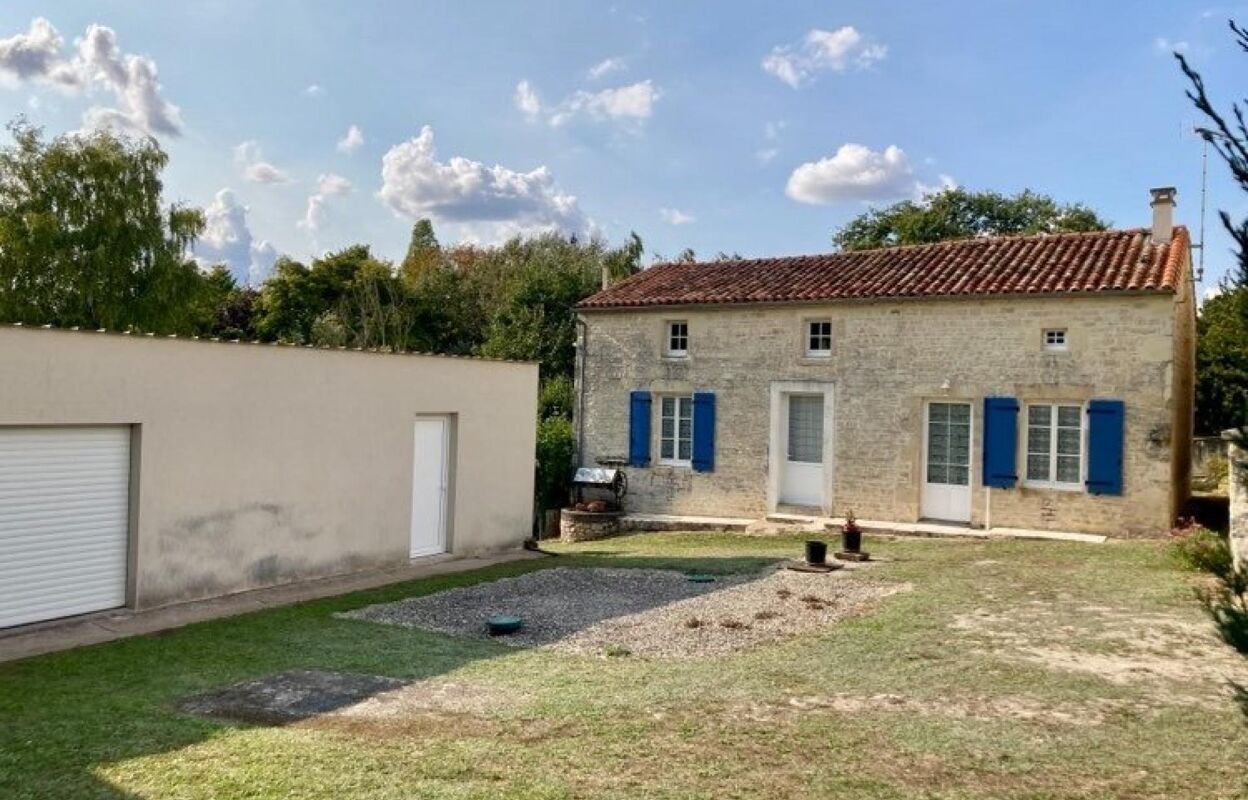 maison 4 pièces 90 m2 à vendre à Longré (16240)