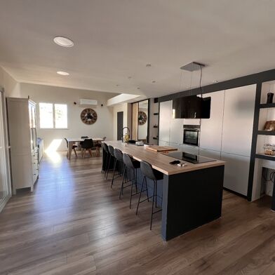 Appartement 4 pièces 268000 €