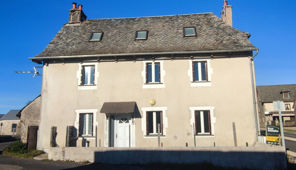 Villa / Maison 9 pièces  à vendre Cayrol (Le) 12500