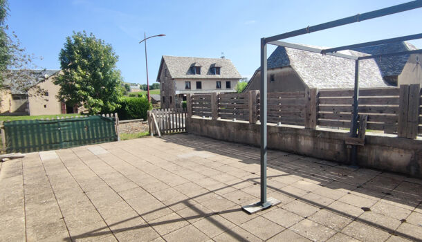 Villa / Maison 9 pièces  à vendre Cayrol (Le) 12500