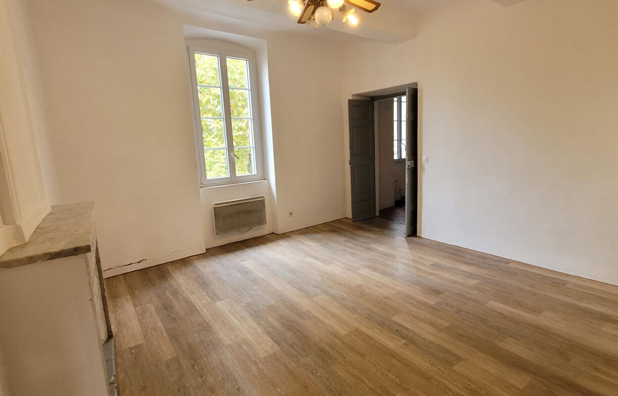 appartement 4 pièces 79 m2 à louer à Lambesc (13410)