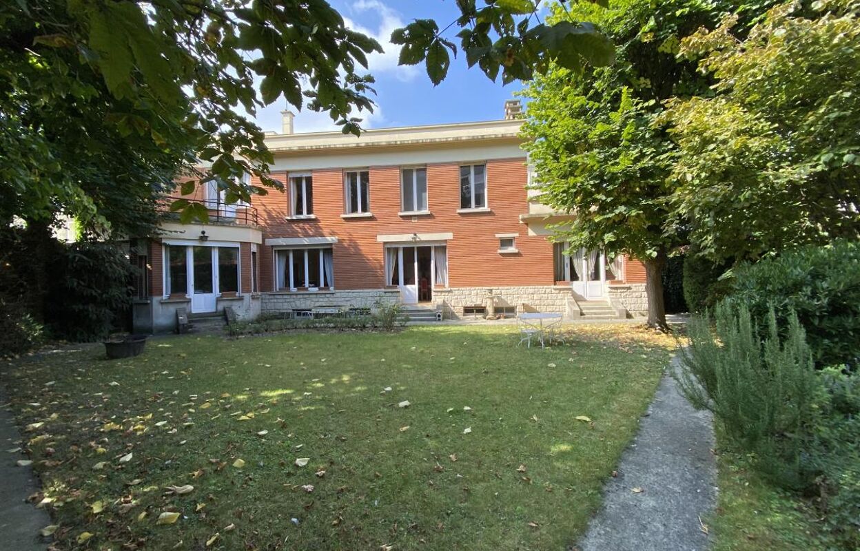 maison 10 pièces 240 m2 à vendre à Reims (51100)