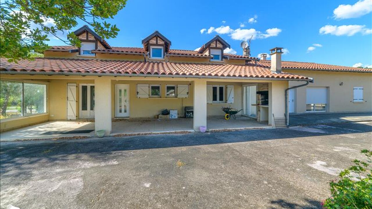 maison 8 pièces 353 m2 à vendre à Capdenac-Gare (12700)