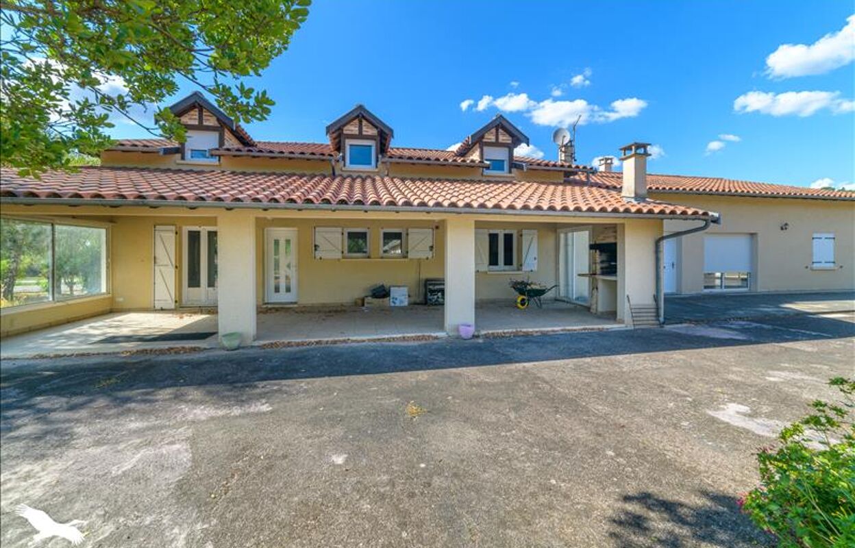 maison 8 pièces 353 m2 à vendre à Capdenac-Gare (12700)