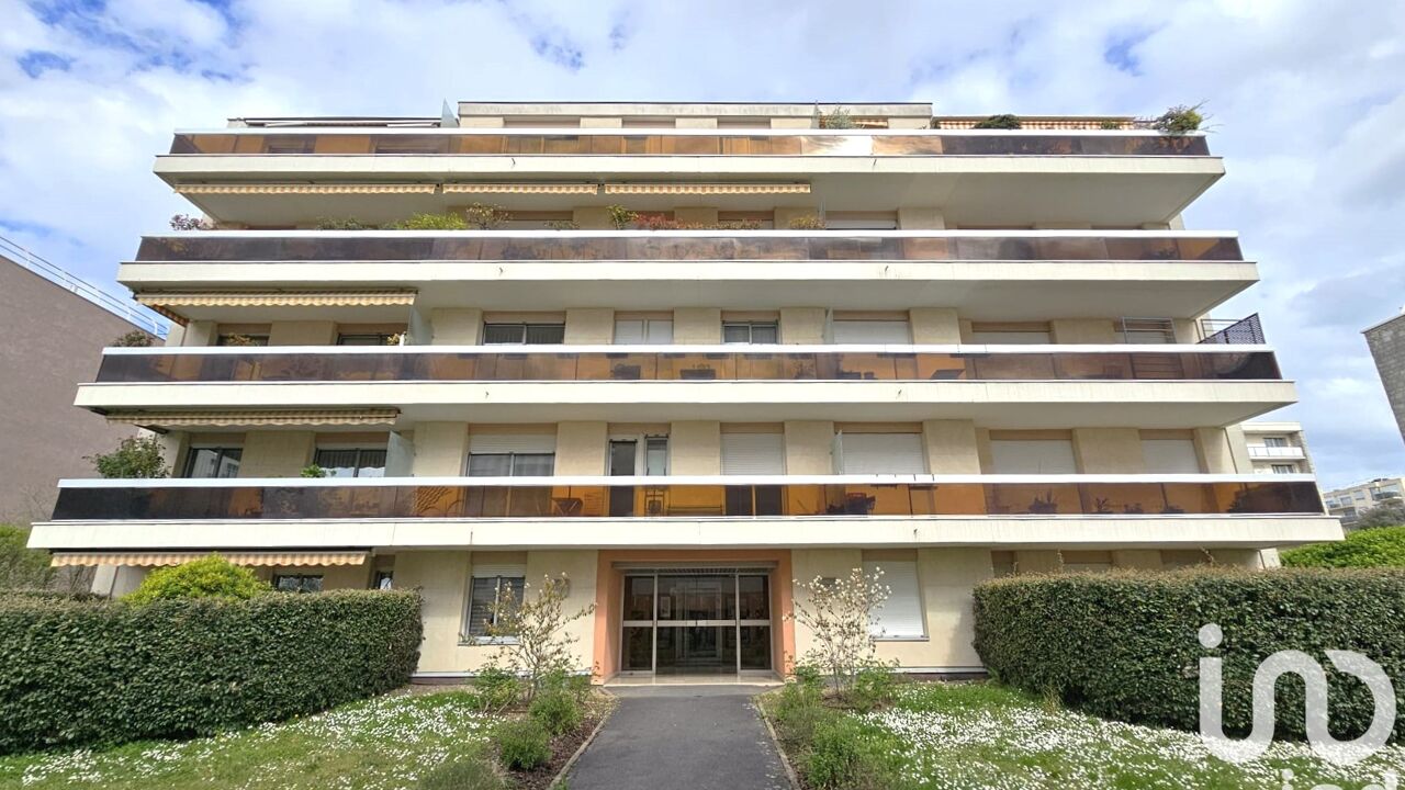 appartement 2 pièces 54 m2 à vendre à Le Chesnay (78150)