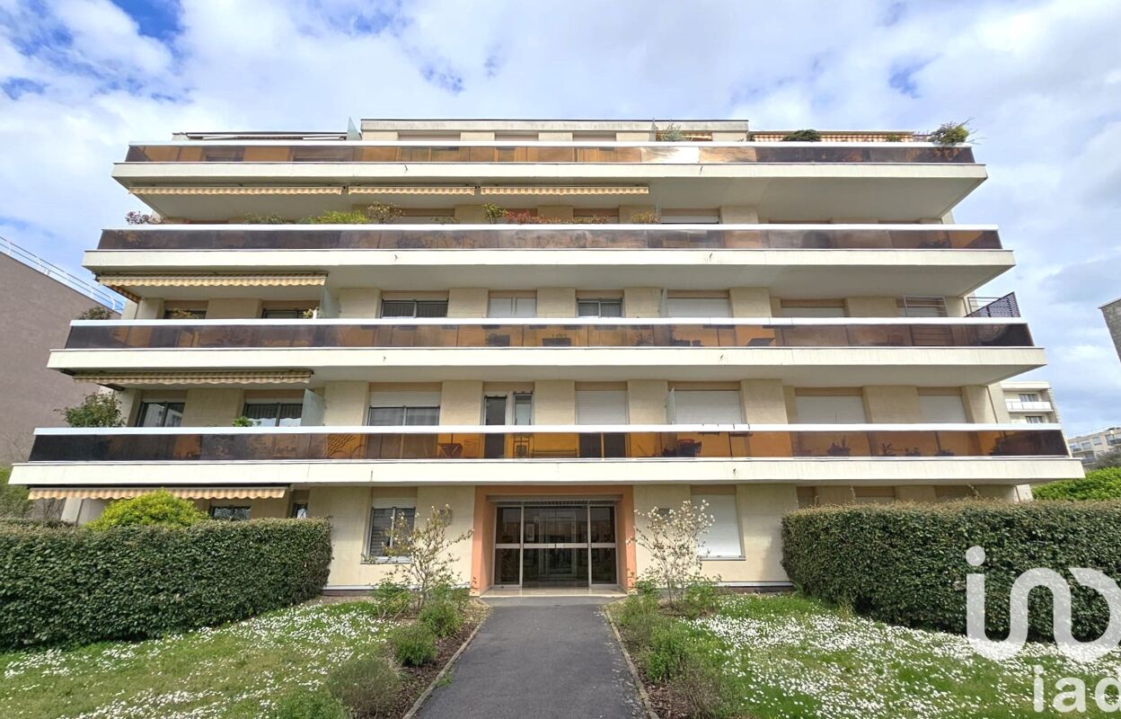 appartement 2 pièces 54 m2 à vendre à Le Chesnay (78150)