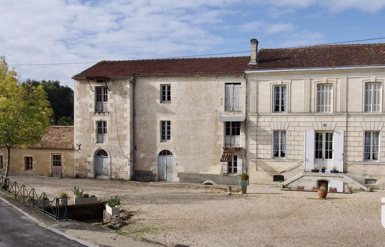 maison 14 pièces 270 m2 à vendre à Marcillac (33860)