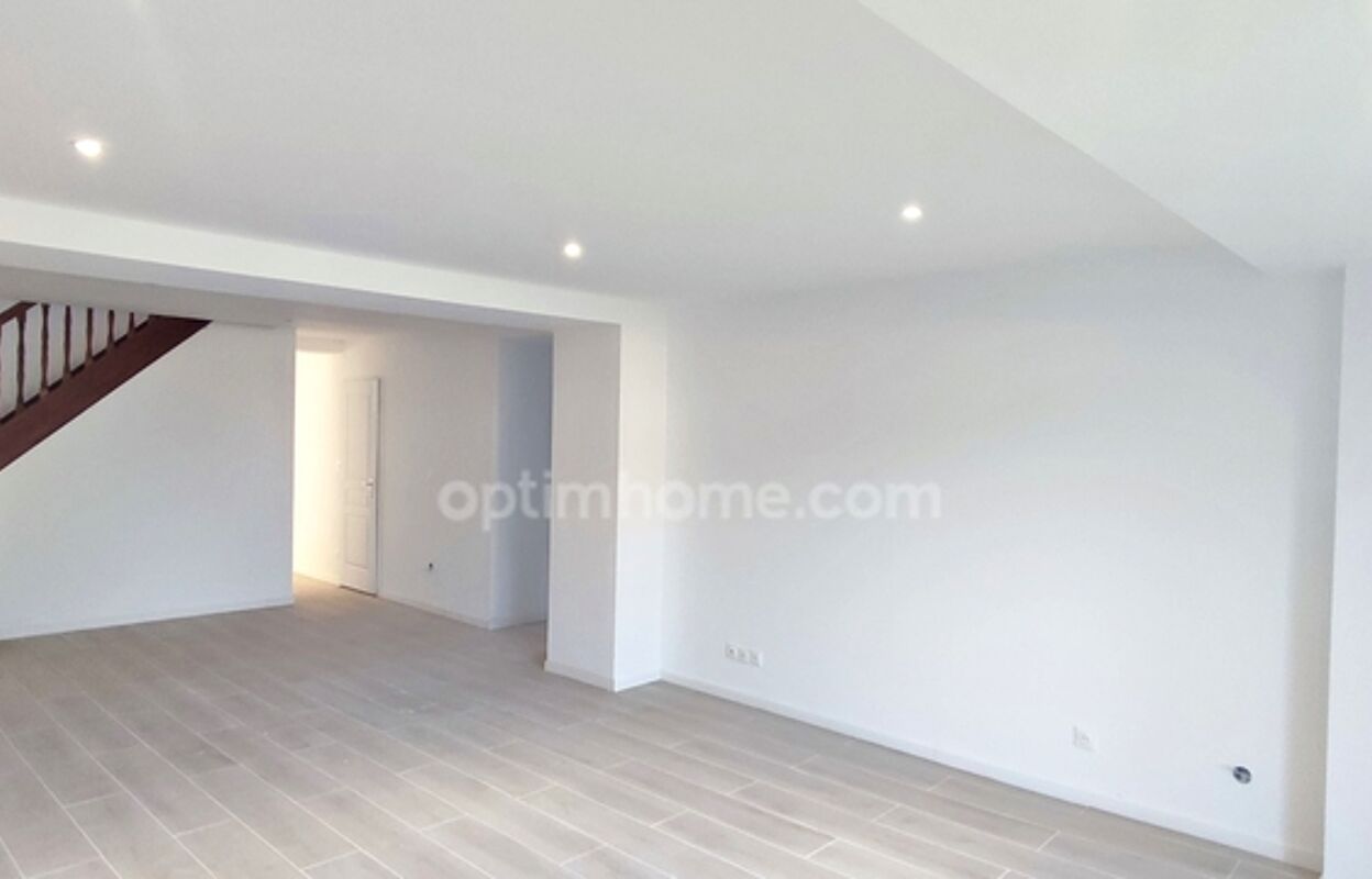 maison 5 pièces 117 m2 à vendre à Saint-Quentin (02100)