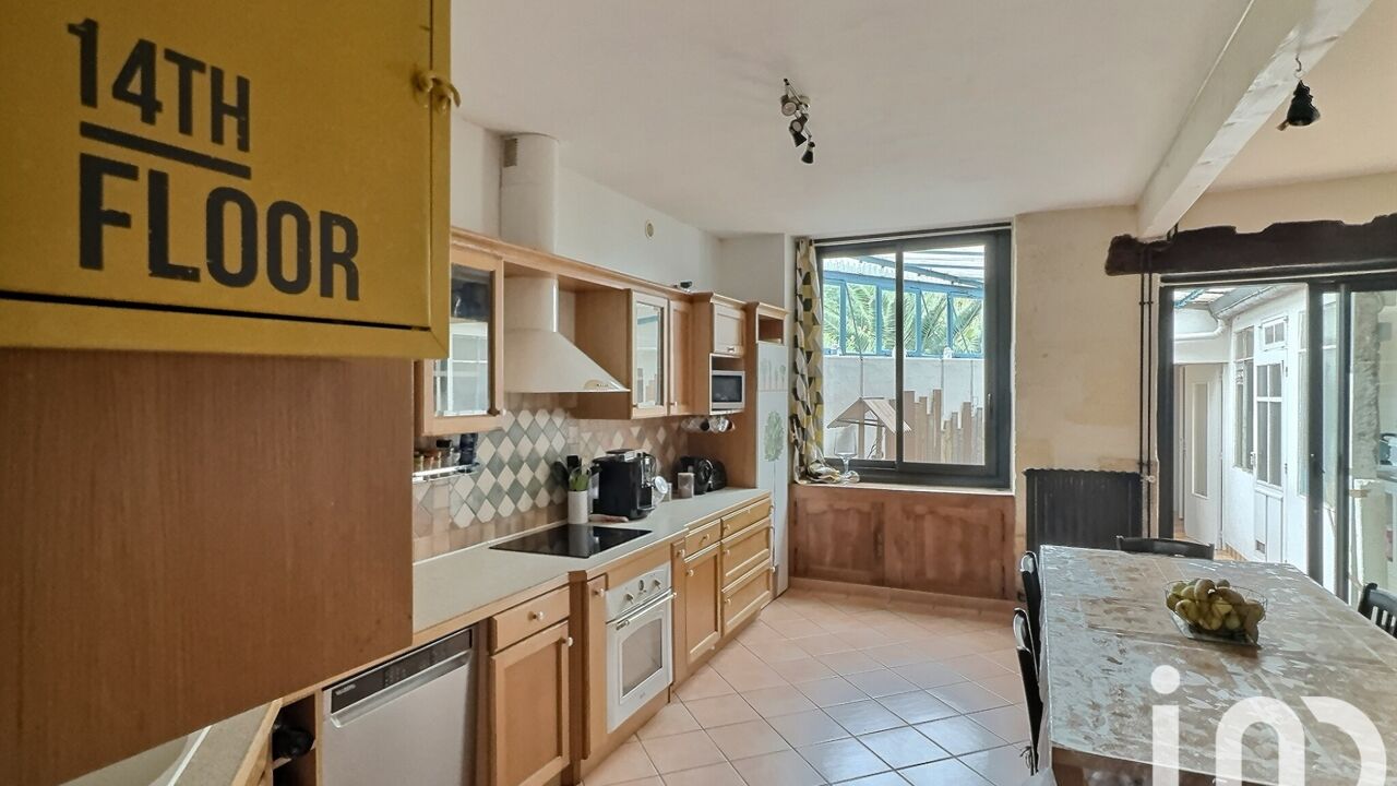 immeuble  pièces 210 m2 à vendre à Saint-Jean-d'Angély (17400)