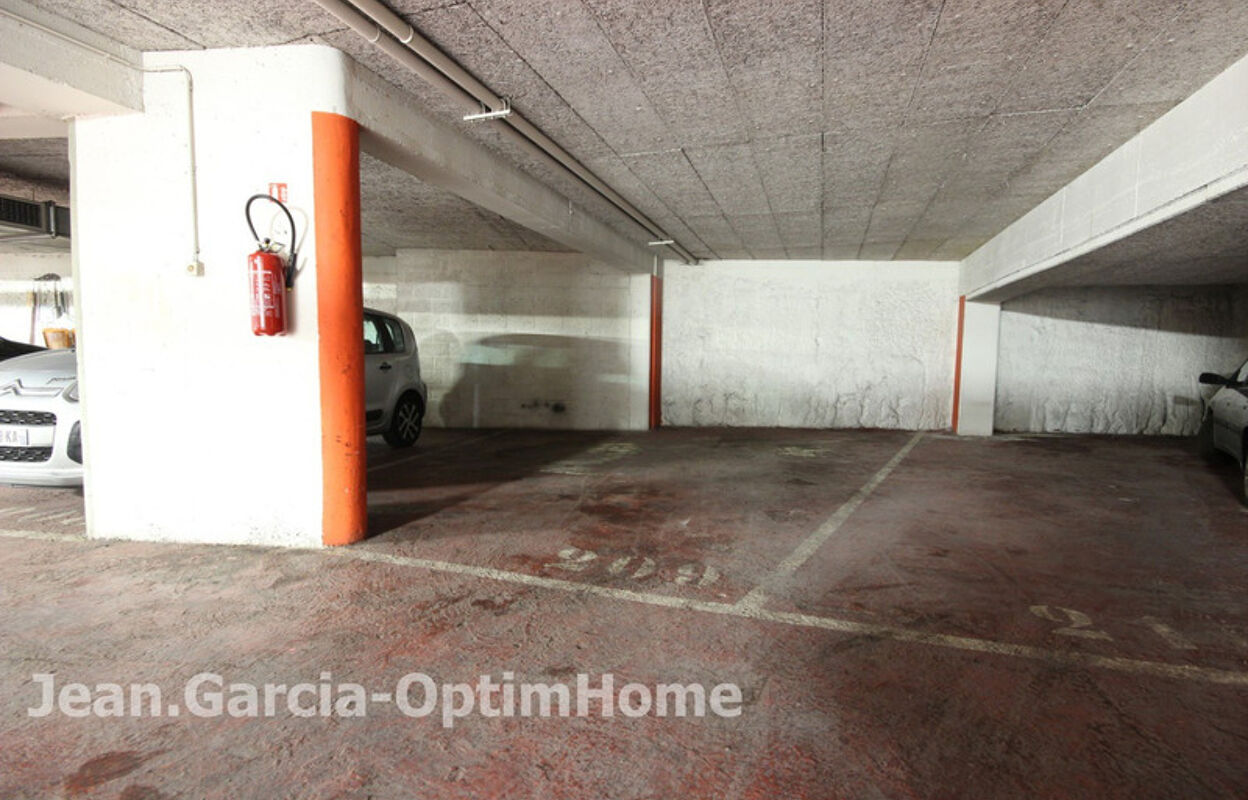 garage  pièces 28 m2 à louer à Paris 7 (75007)