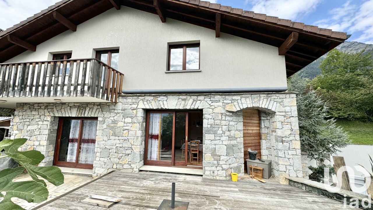 maison 6 pièces 191 m2 à vendre à Thyez (74300)