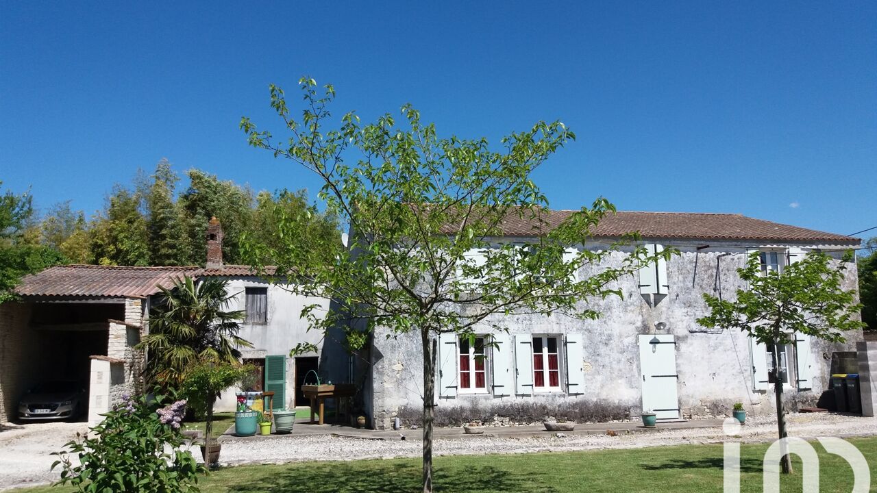 maison 9 pièces 260 m2 à vendre à Vérines (17540)