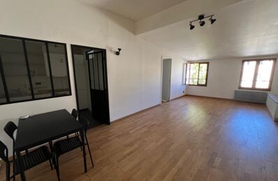 location appartement 1 000 € CC /mois à proximité de Peyrolles-en-Provence (13860)