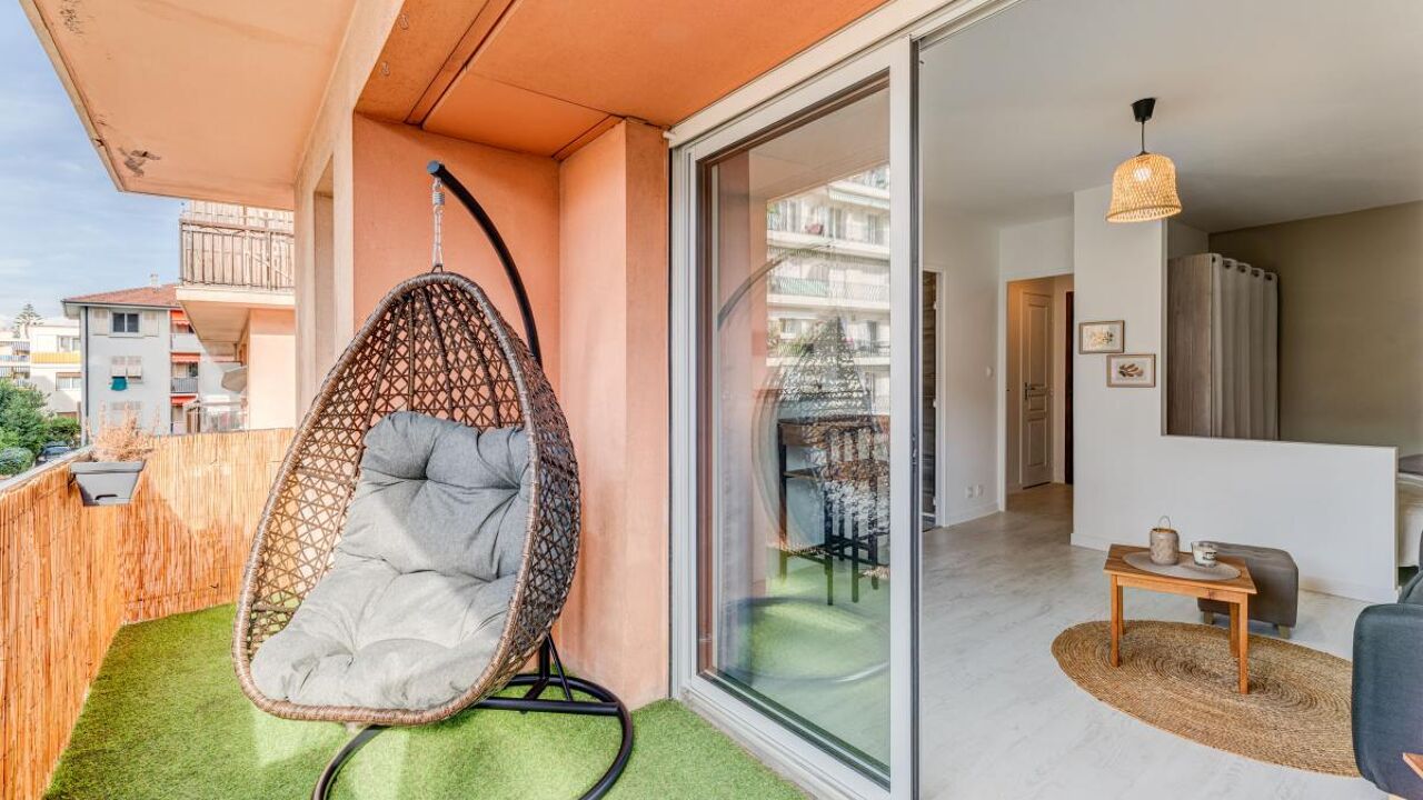 appartement 2 pièces 29 m2 à vendre à Nice (06200)