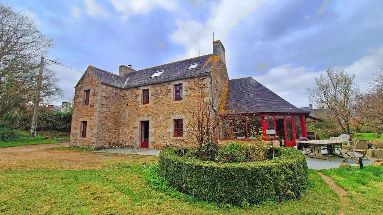 maison 4 pièces 212 m2 à vendre à Plougonven (29640)