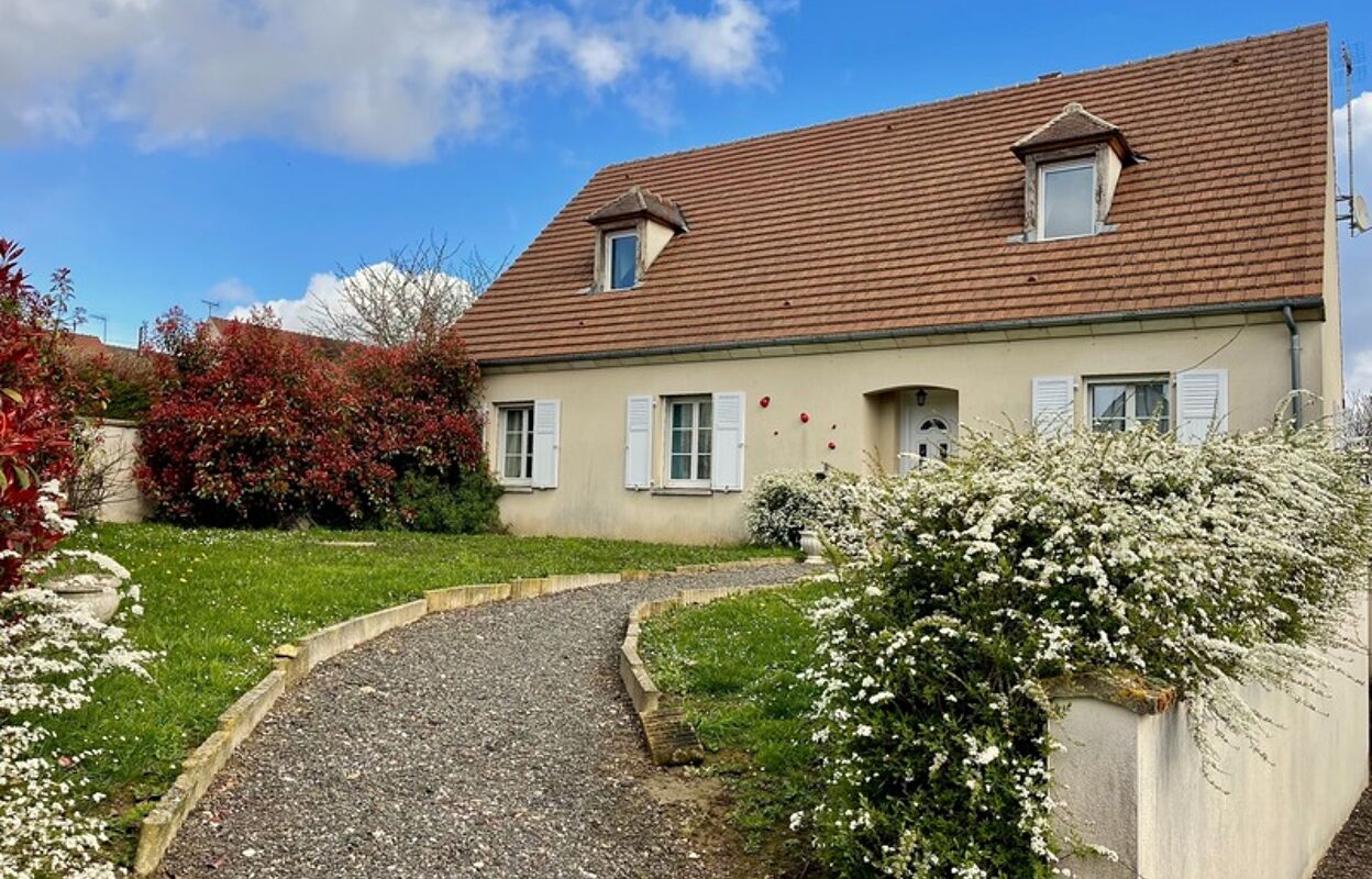 maison 8 pièces 204 m2 à vendre à Senlis (60300)