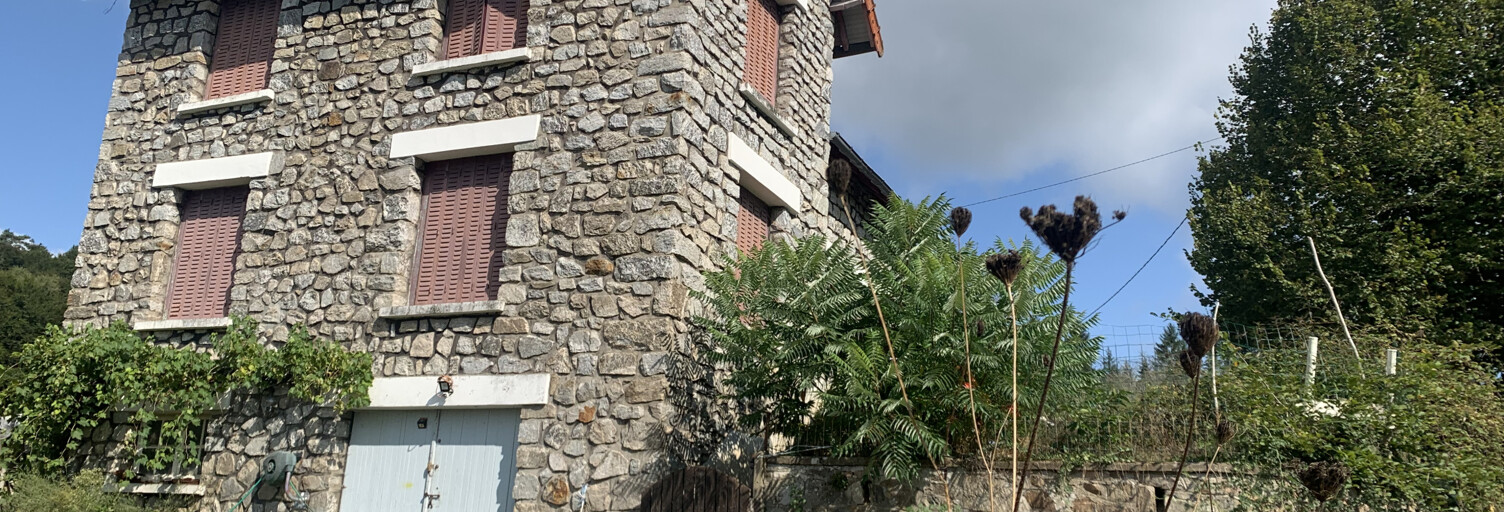 Maison 6 Pièces 121 m² à vendre à Naves (19460)