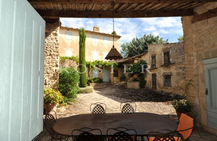 Gordes, ancienne magnanerie du XIXème siècle. — photo 4