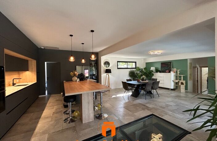 Villa — photo 3