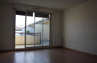 location appartement 1 000 € CC /mois à proximité de Rognes (13840)