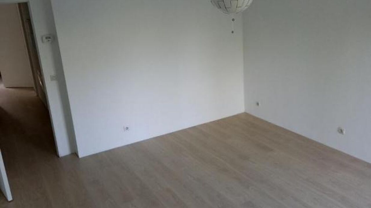 appartement 2 pièces 50 m2 à louer à Élancourt (78990)