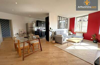 Appartement meublé avec trois chambres — photo du bien