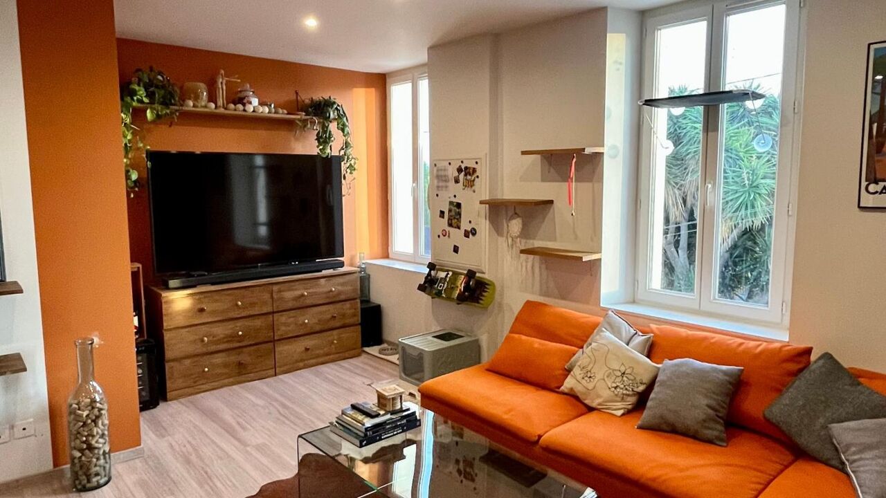 appartement 3 pièces 68 m2 à vendre à Carqueiranne (83320)