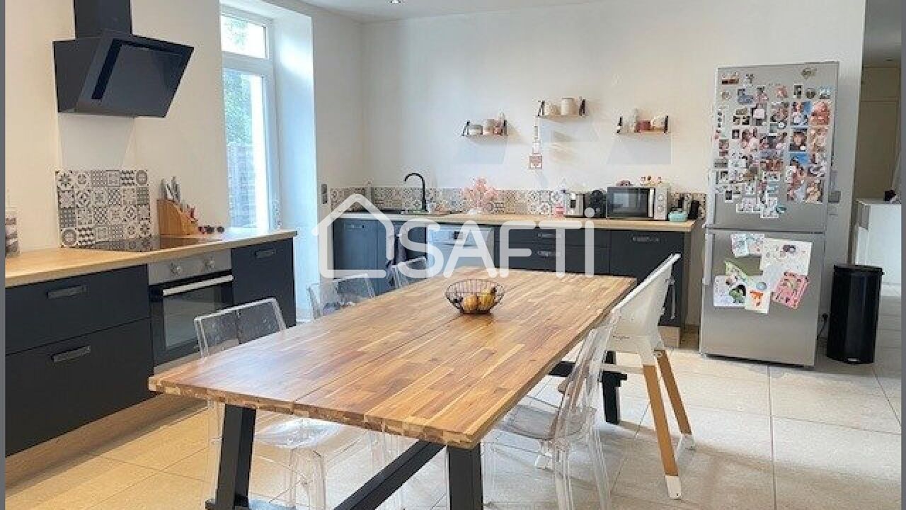 maison 5 pièces 146 m2 à vendre à Montendre (17130)