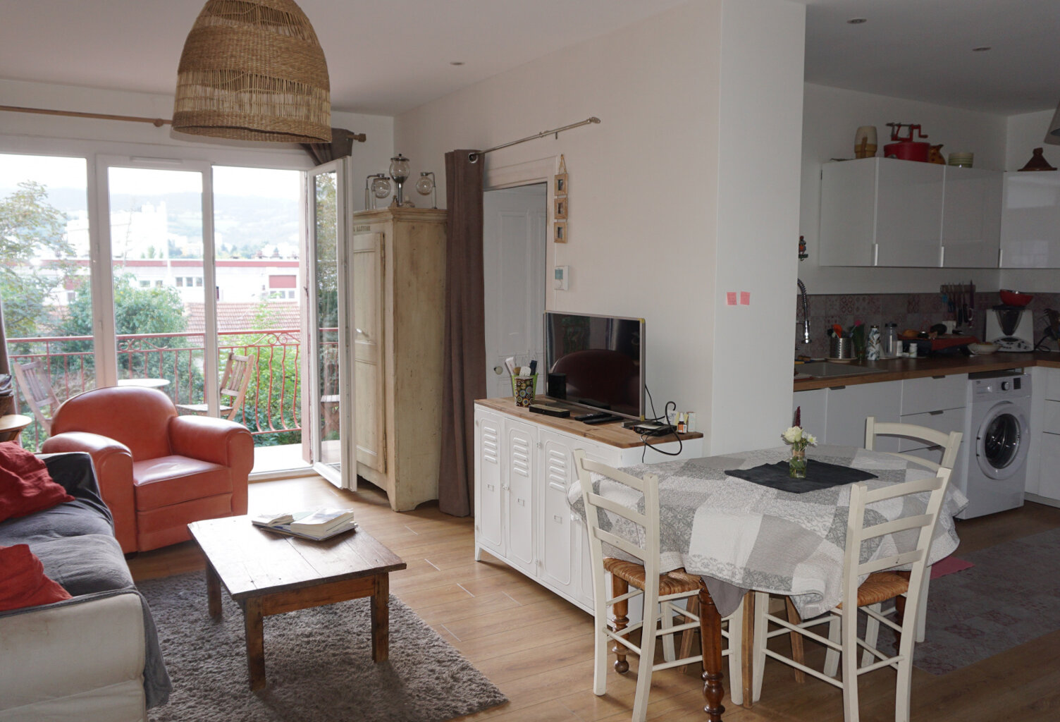 Saint-Etienne à Villeboeuf, petite maison ancienne, rénovée, — photo 1