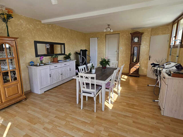 Maison à 5-10 minutes de MONTEREAU — photo du bien