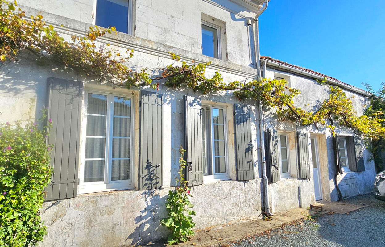 maison 4 pièces 135 m2 à vendre à Bussac-sur-Charente (17100)