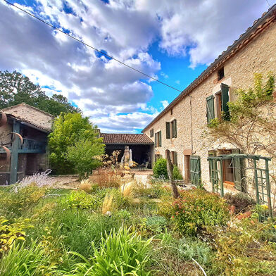 Maison 9 pièces 399000 €